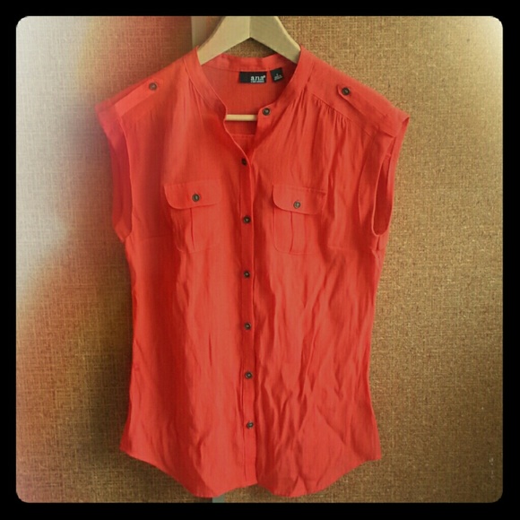Ana Button up shirt S