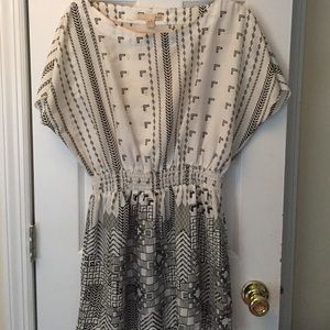 White and black patterned dress