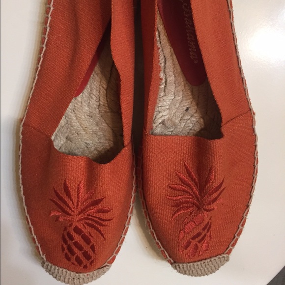 Tommy Bahama shoes and Milly blouse bundle