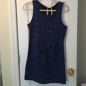 Blue/black rose patterned dress