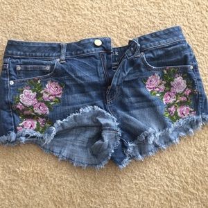 Aeo shorts flower style