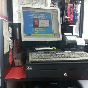 Meet your Posher, Simona