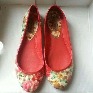 Floral Steve Madden Flats 8.5