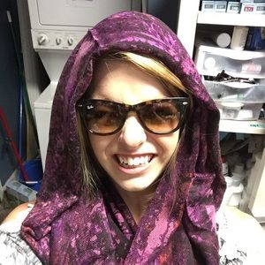 Meet your Posher, Kelli