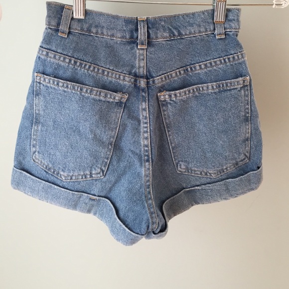 SOLD High waisted American Apparel shorts - Picture 2 of 3