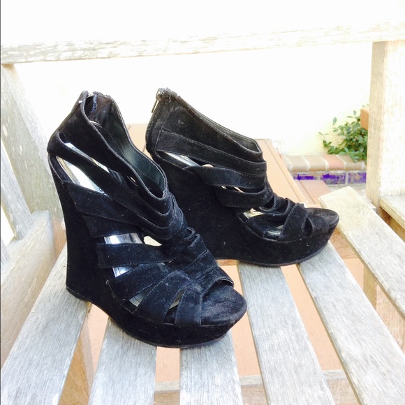 Black strappy wedge platform sandals