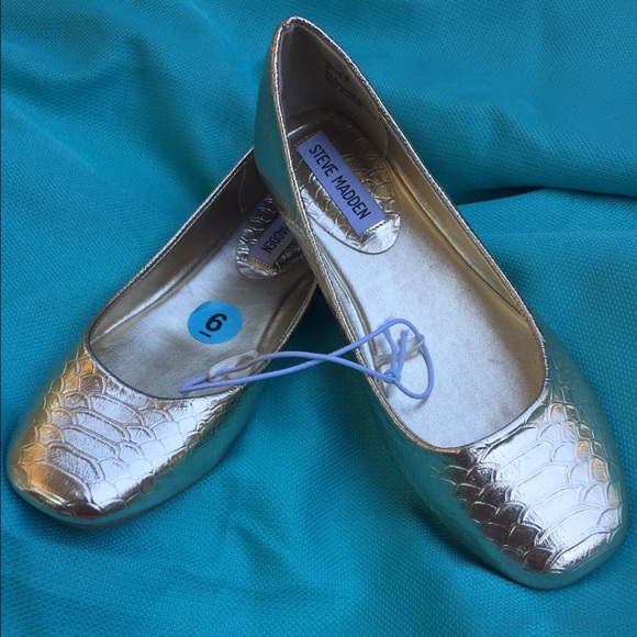 Steve Madden gold flats