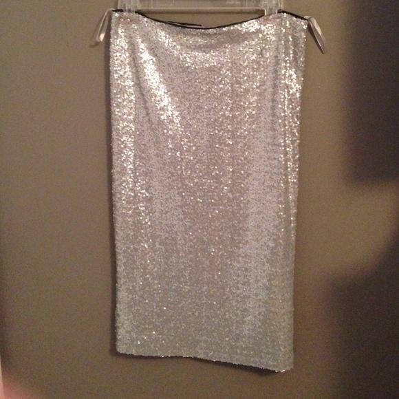 Pin skirt