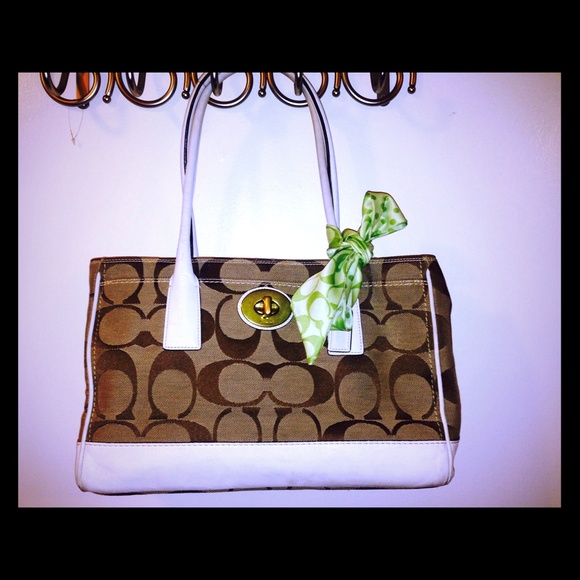 Coach Handbags - Great large coach bag