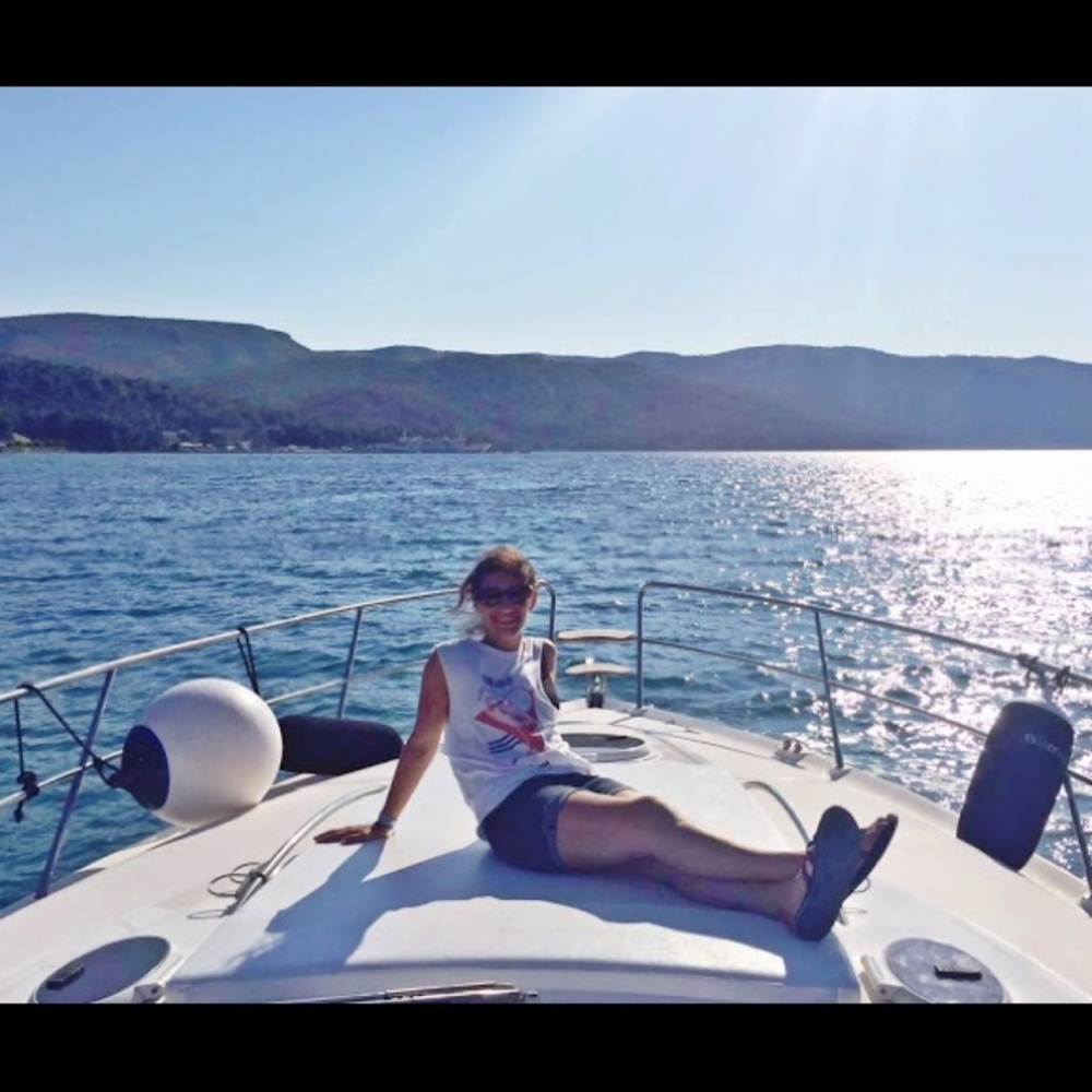 Meet your Posher, Lauren