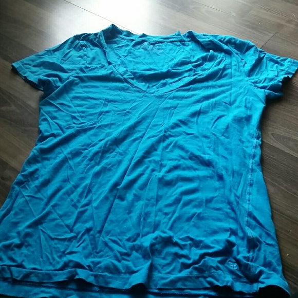 AE V neck t shirt.