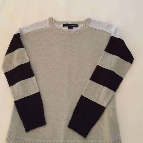 🎀SOLD🎀 French Connection Sweater