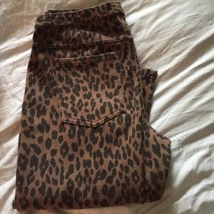 Hue jeggings , leopard print