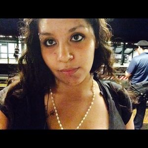 Meet your Posher, Alexandra