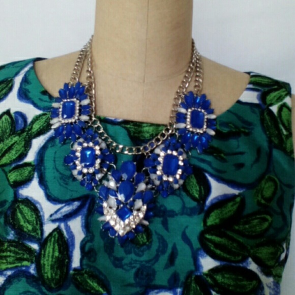 Dress - Picture 3 of 4