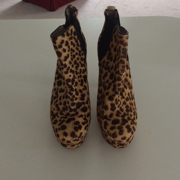 vince camuto leopard booties