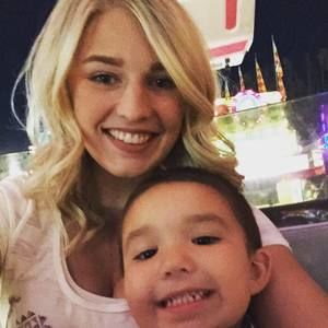 Meet your Posher, Hannah jo