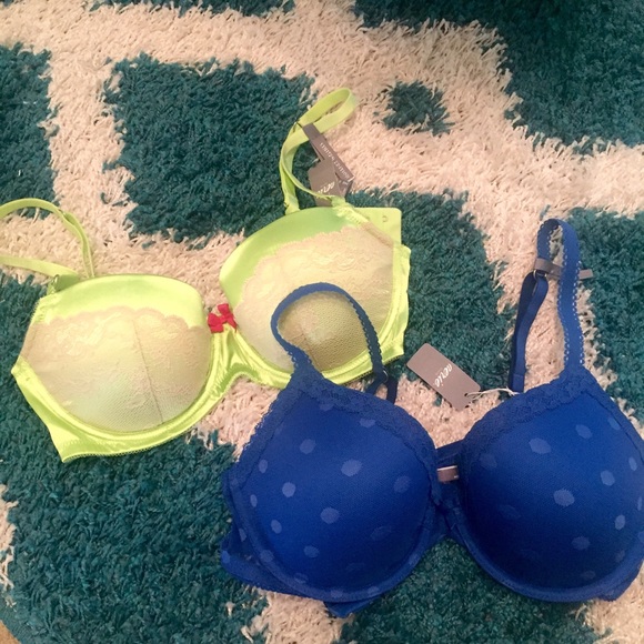 2 Aerie bras