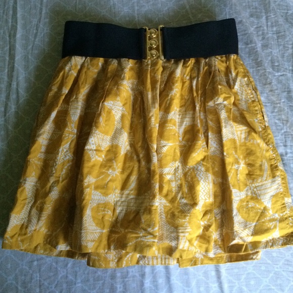 floral print skirt