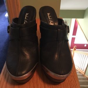 Michael Antonio clogs