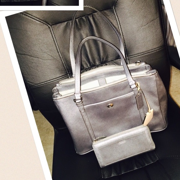 Authentic Coach Handbag & Wallet