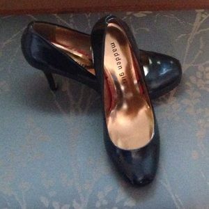 Madden Girl Metallic Navy Pumps