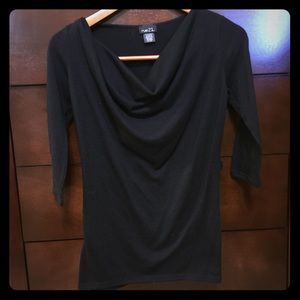 Three-quarter sleeve black blouse