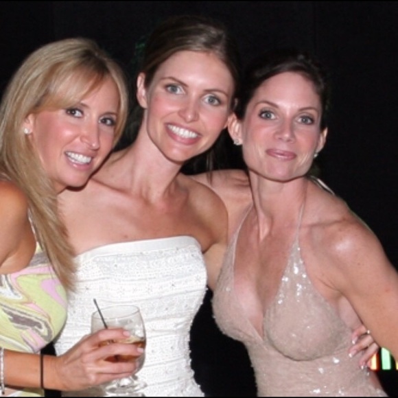 Meet your Posher, Leah! - Picture 2 of 2