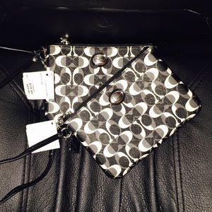 Authentic Coach Clutche