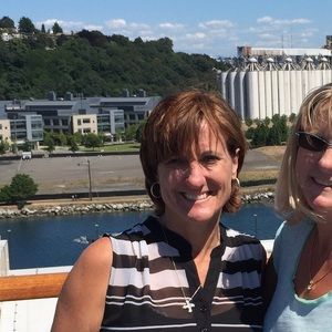 Meet your Posher, Julia