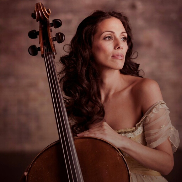 Meet your Posher, Cindy - Picture 3 of 3