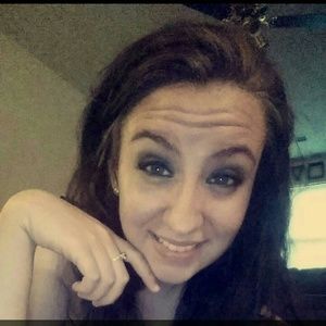 Meet your Posher, Carrie