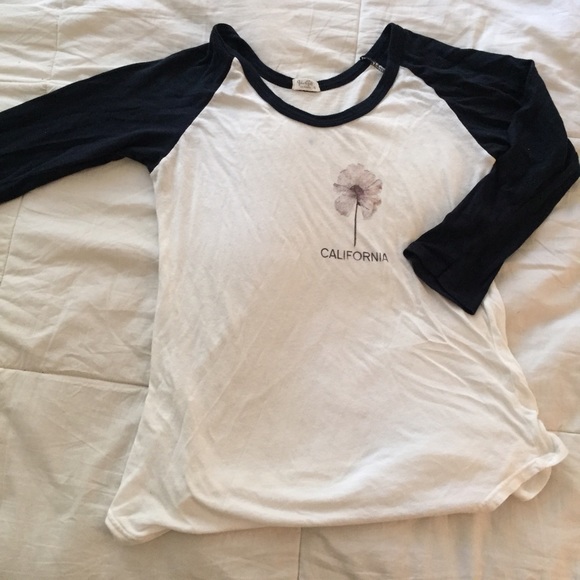 BRANDY MELVILLE TOP