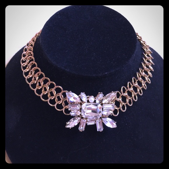 Interlocking Chain Pendant Necklace