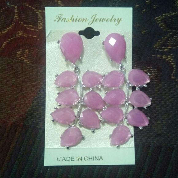 Pretty in Pink Earrings *NWOT*