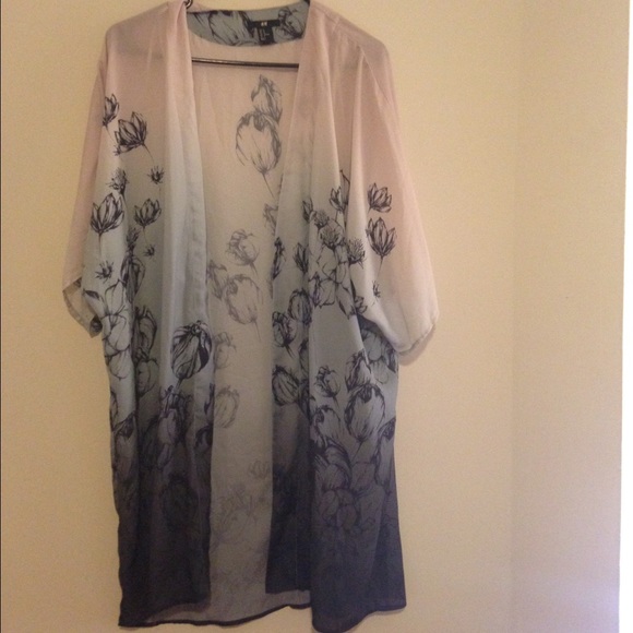 Kimono - Picture 2 of 4