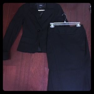 Black skirt suit set
