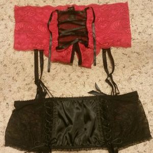 NWOT FREDRICKS OF HOLLYWOOD GARTER BELT/UNDERWEAE