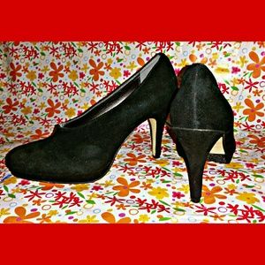 Adrienne Vittadini Black Suede? Heels