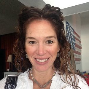 Meet your Posher, Dana