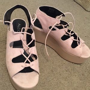 Aldo flatforms