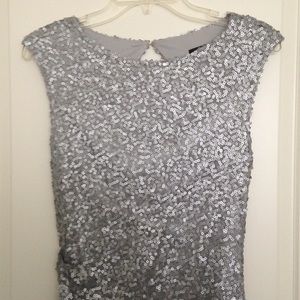 David Meister Sz 8 silver sequin open back gown