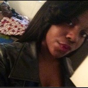 Meet your Posher, Kayla