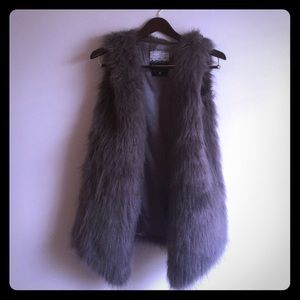 Lush Kenzie faux fur grey eyelash vest