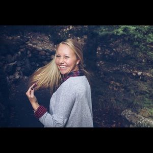 Meet your Posher, Cami