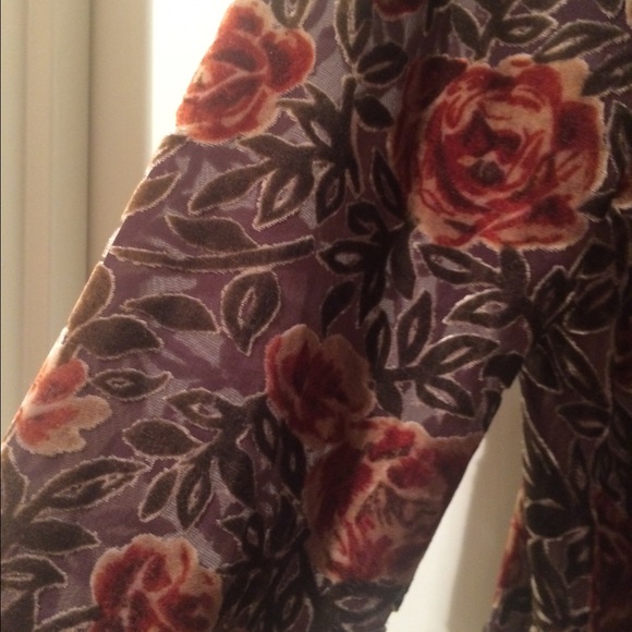 Bebe 100% Silk Blouse - Picture 3 of 3