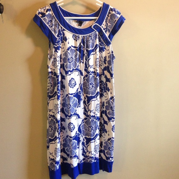 Banana Republic lightweight bold floral shift