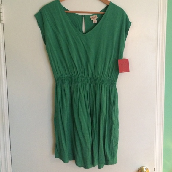 NWT LIGHT GREEN DRESS