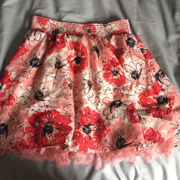 Candie's pretty pink floral skirt