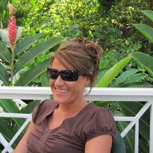 Meet your Posher, Dena